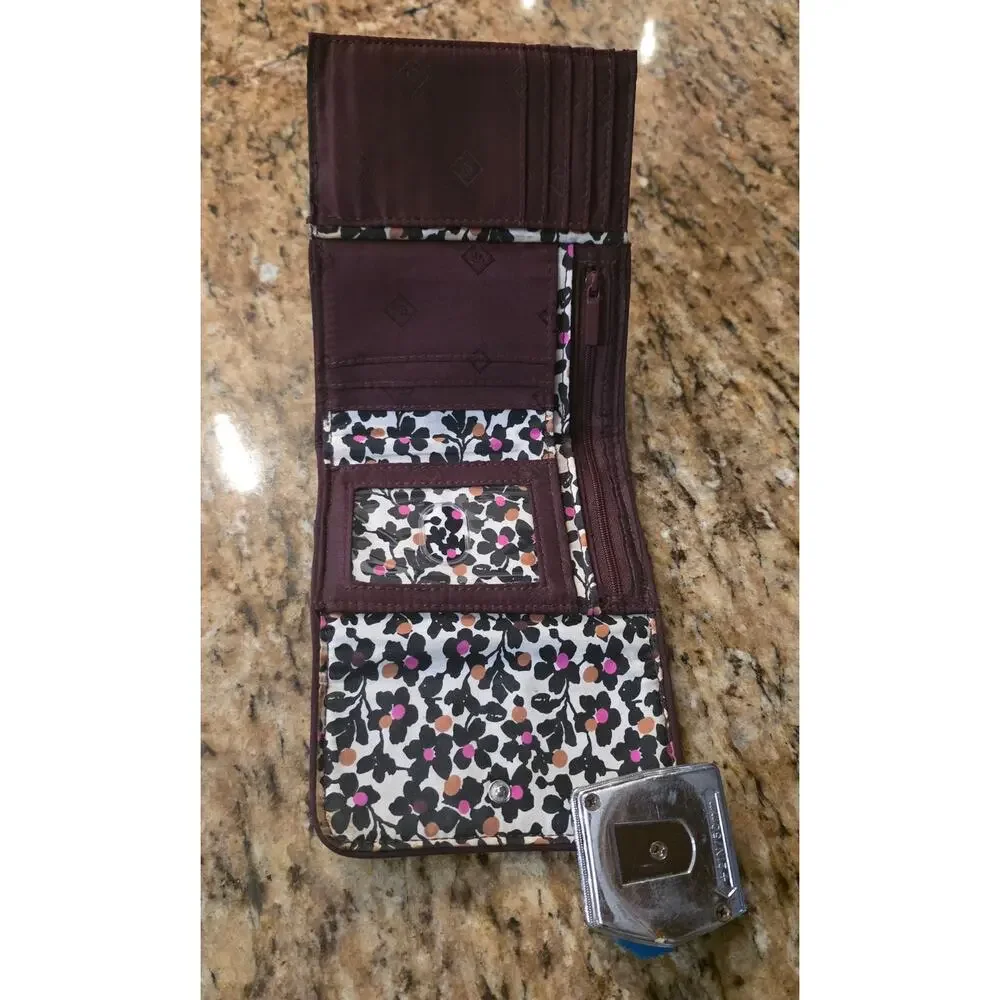 Vera Bradley Iconic RFID Riley Compact Wallet Trifold Burgandy NWOT - Picture 3 of 6